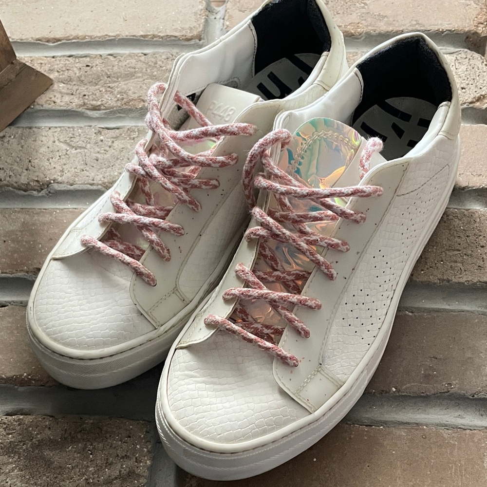 P448 White Sneakers with Pink Laces